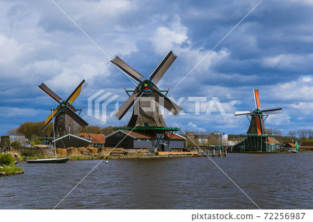 Windmills in Zaanse Schans - Netherlands Windmills in Zaanse Schans - Netherlands 72256987