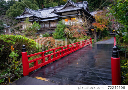 日式房屋和橋樑 日式房屋和橋樑 72259606