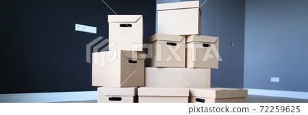 Room with no furniture 72259625