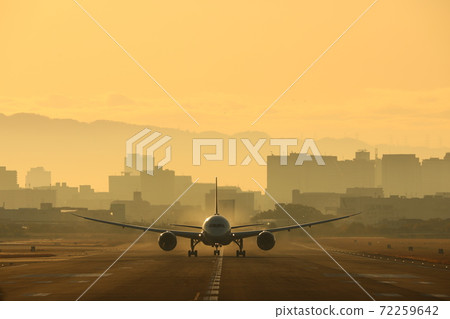 Takeoff plane at Itami Airport from Ina River bank 72259642