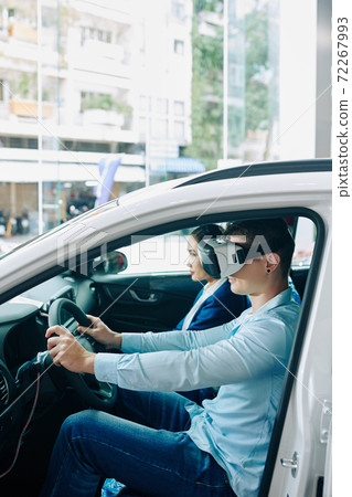 Virtual reality test drive Virtual reality test drive 72267993