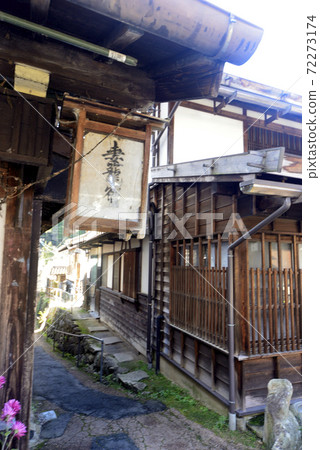 妻子旅館巷 72273174