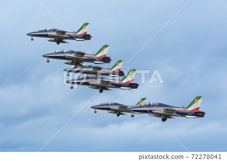 Italian Air Force Frecce Tricolori formation takeoff 72278041