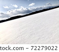 Snowy field 72279022