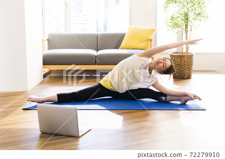 在線瑜伽 在線瑜伽 72279910