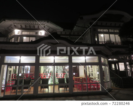 富士屋飯店本館的夜景 72280246
