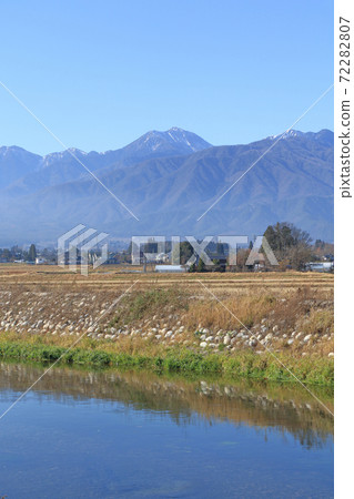 Azumino in early winter Manmizu River and Northern Alps Azumino in early winter Manmizu River and Northern Alps 72282807