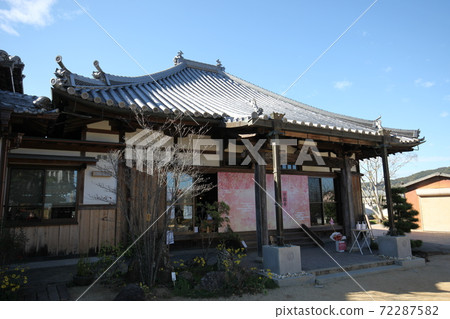 Kanroji Temple 72287582