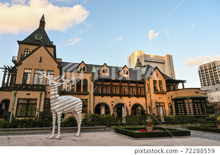 Akasaka Prince Hotel Old Building Former Lee Royal Residence 72288559