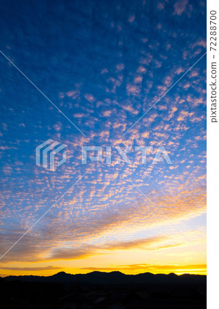 sunrise sky 72288700