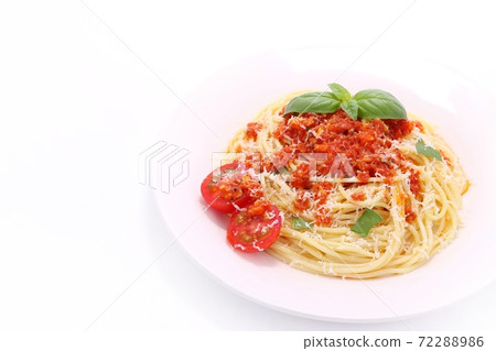 Spaghetti meat sauce white background Spaghetti meat sauce white background 72288986