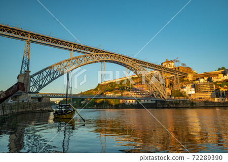 Ponte Luis bridge at sunset, 72289390