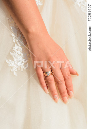 Wonderful morning of the bride, meeting and details of the bride on her wedding day. 72291497