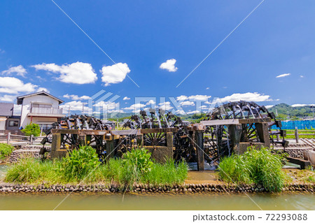 福岡縣朝倉市星野的三輪水車（夏季） 72293088