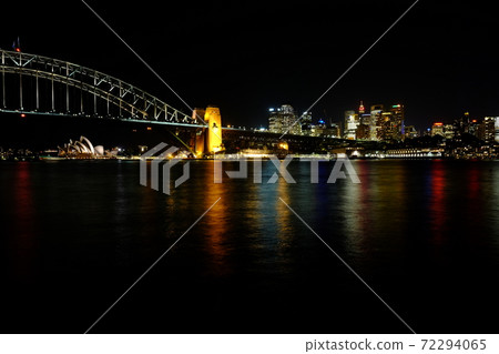 Night view of Sydney, the port city that is said to be the most beautiful in the world Night view of Sydney, the port city that is said to be the most beautiful in the world 72294065