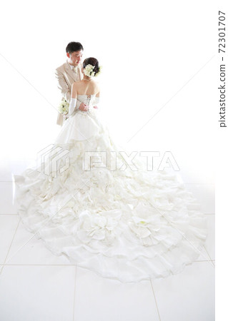 Wedding wedding photo with only photos ☆ Bride and groom 72301707