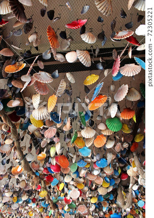 Lungomare promenade through Icici with seashells attractive decorations, Kvarner bay, Croatia Lungomare promenade through Icici with seashells attractive decorations, Kvarner bay, Croatia 72305221