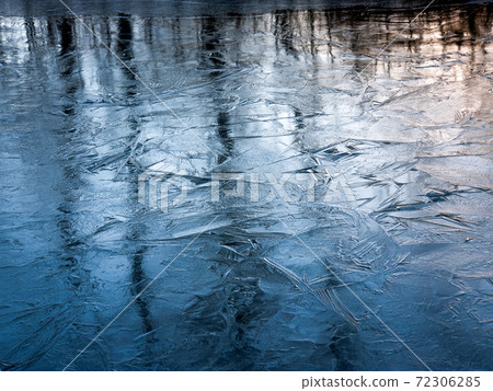 Frozen river 72306285