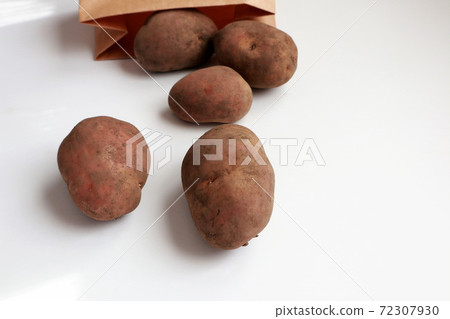 Awakening of potatoes Awakening of potatoes 72307930