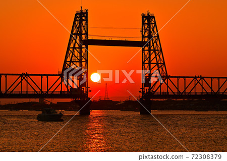 大川市築後川商會大橋的夜景 72308379