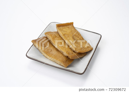 3 pieces of seasoned inari fried 3 pieces of seasoned inari fried 72309672