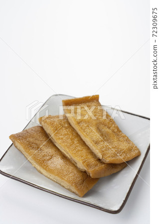 3 pieces of seasoned inari fried 3 pieces of seasoned inari fried 72309675