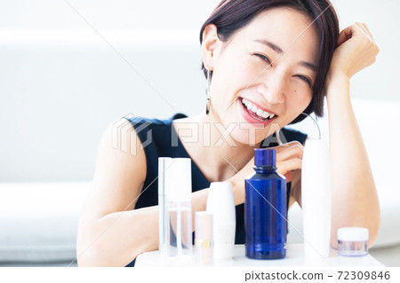 Skin care beauty women 72309846