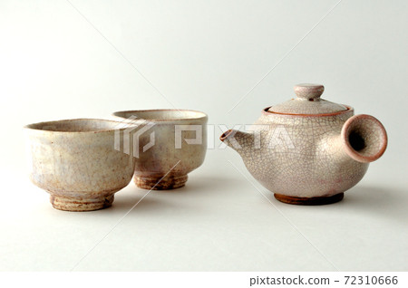 Hagi ware Kyusu and couple hot water Hagi ware Kyusu and couple hot water 72310666