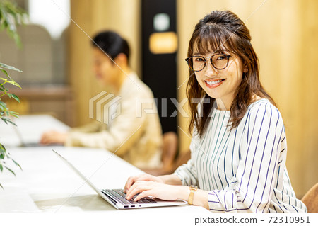 工程師業務工作 72310951