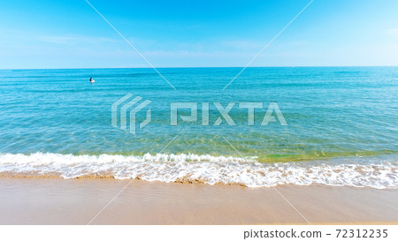 Beautiful beach of the Sea of Japan (Yurihama Town) 72312235