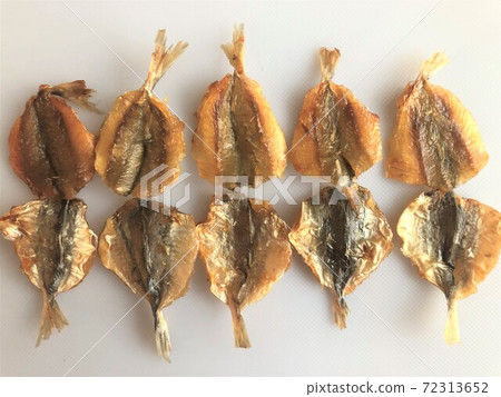 Mirinboshi of Koaji lined up on the front and back 72313652