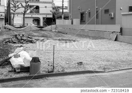 住宅區的空地風光 住宅區的空地風光 72318419