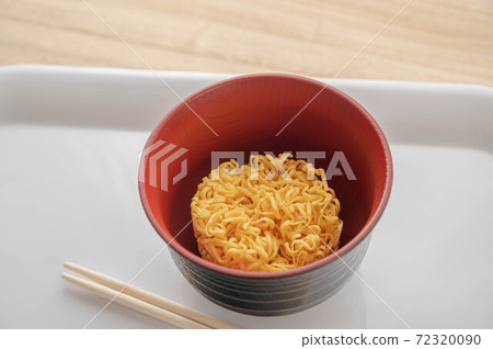 Instant noodles in a bowl Instant noodles in a bowl 72320090
