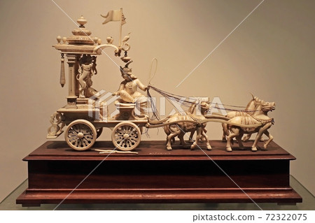 Antique ivory chariot 72322075