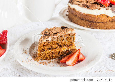 Coffee cake, Strawberries and Coffee 72325012