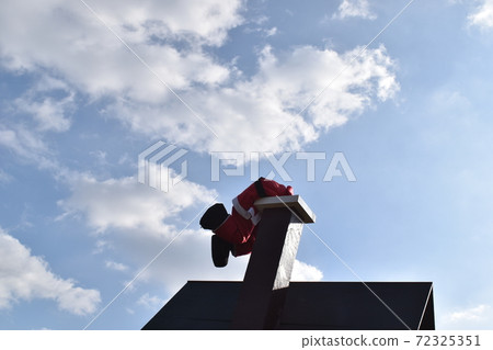 花公園江南在風中搖曳的聖誕老人 72325351