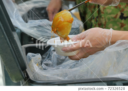 Self-Defense Force cooking training curry rice 72326528
