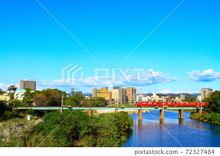 岡崎市容和名鐵列車風景 岡崎市容和名鐵列車風景 72327484