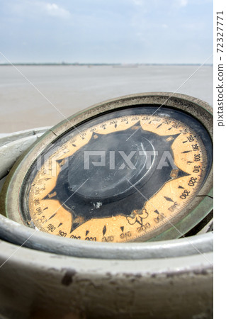 Old Naval gyrocompass Old Naval gyrocompass 72327771