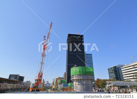 Construction site crane urban redevelopment 72328151