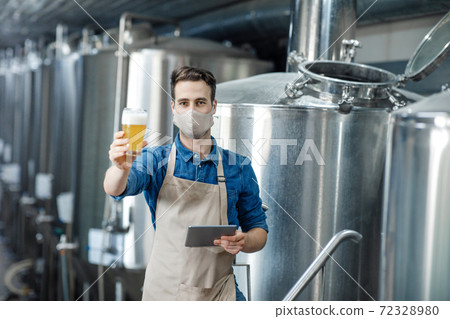 Quality of beer and checking color of drink during COVID-19 Quality of beer and checking color of drink during COVID-19 72328980