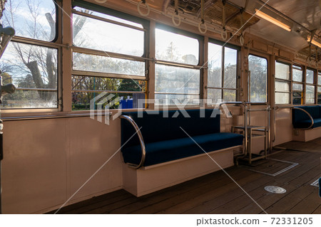 裡面的舊有軌電車，復古的氣氛 72331205