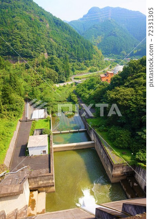 Gokaku水壩Nishi Chichibu Momoko Gokaku Ren大橋倉尾橋巴士釣魚水壩湖 72331305
