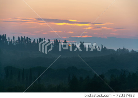 Sunrise at the Tuscany, Italy Sunrise at the Tuscany, Italy 72337488