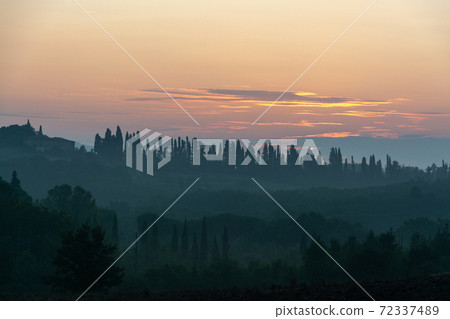 Sunrise at the Tuscany, Italy Sunrise at the Tuscany, Italy 72337489
