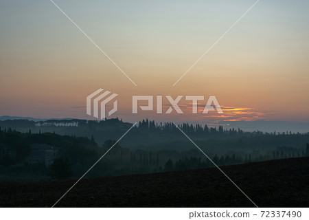 Sunrise at the Tuscany, Italy 72337490