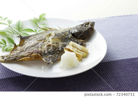 Souhachi flatfish grilled with salt 2 72340731
