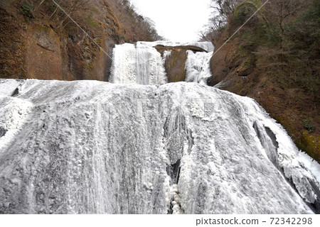 Fukuroda Falls, Ibaraki Prefecture, winter Fukuroda Falls, Ibaraki Prefecture, winter 72342298