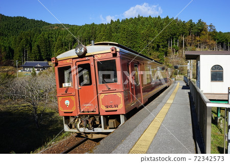 Sanriku Railway Rias Line Koishihama Station (nicknamed Ai Isobe) Sanriku Railway Rias Line Koishihama Station (nicknamed Ai Isobe) 72342573