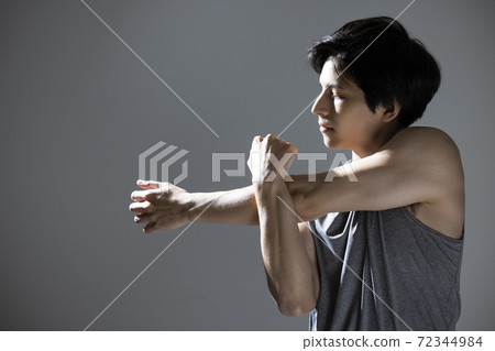行使 72344984